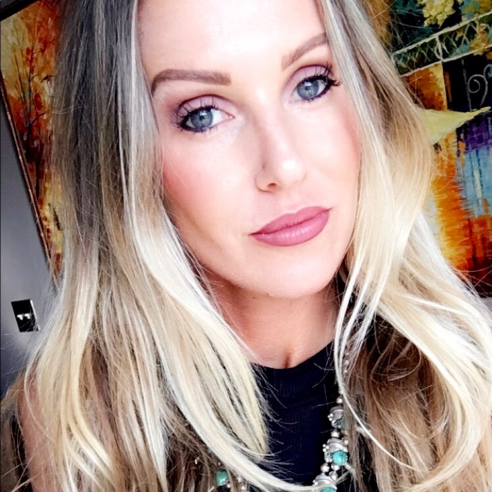 Meet your Posher, Marissa